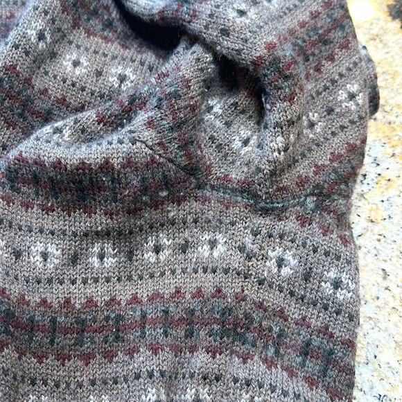 FAHERTY BRAND 100% Merino Wool Sweater - Picture 6 of 10